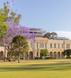 University of Queensland (UQ)